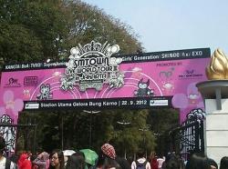 Pengguna High Heels Dilarang Nonton Konser SM Town