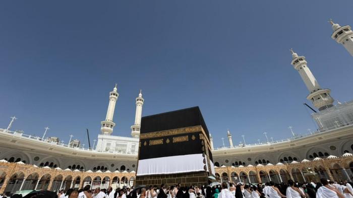 SUASANA MASJIDIL HARAM - Jemaah haji memadati area tawaf, Makkah, Jumat (1/5/2026).