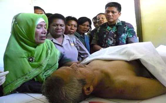 Jenazah Kapten Infanteri Tasman Disambut Tangis