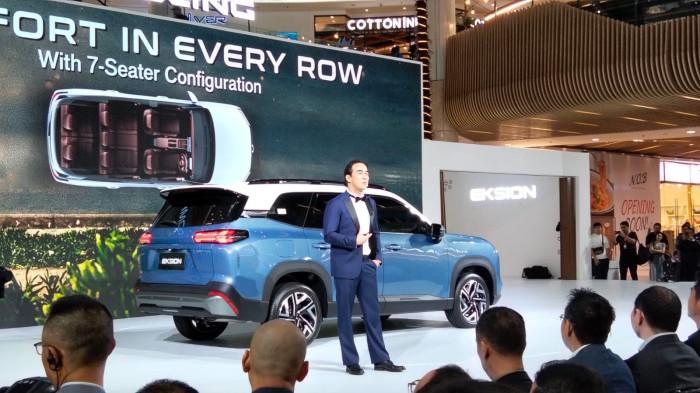 Joe Taslim Wuling Eksion OK