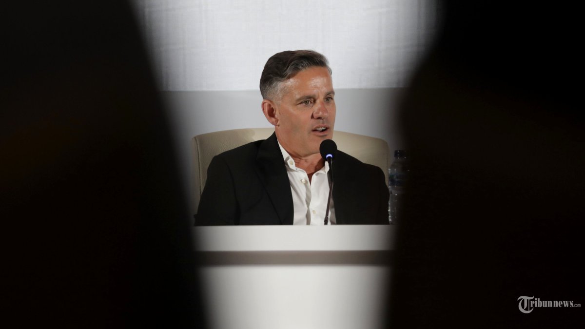 JOHN HERDMAN - Pelatih Timnas Indonesia John Herdman memberikan keterangan saat acara perkenalan Pelatih Baru Timnas Indonesia di Jakarta, Selasa (13/1/2026). PSSI secara resmi mengumukan dan memperkenalkan pelatih baru bagi Timnas Indonesia yaitu John Herdman untuk menggantikan Patrick Kluivert. TRIBUNNEWS/IRWAN RISMAWAN