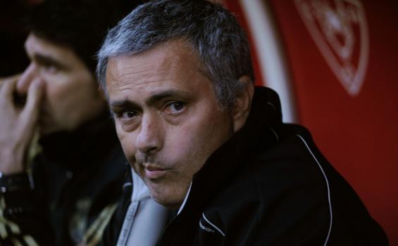 Pelatih Gijon Diam Bak Mourinho