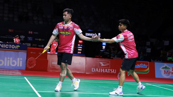KE PEREMPAT FINAL - Sabar Karyaman Gutama/Moh Reza Pahlevi Isfahani berselebrasi saat menghadapi pasangan Malaysia, Nur Moh Azriyn Ayub/Tan Wee Klong, pada babak 16 besar Daihatsu Indonesia Masters 2026 di Istora Gelora Bung Karno, Jakarta, Kamis (22/1/2026). (DOK: PBSI)