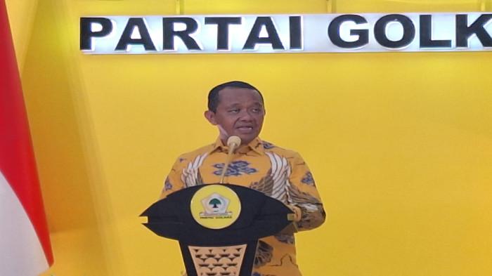 BAHLIL GOLKAR - Ketua Umum Partai Golongan Karya atau Golkar, Bahlil Lahadalia, saat memberikan sambutan pada acara Tasyakuran HUT ke-61 Partai Golkar di Kantor DPP Partai Golkar, Jakarta, Senin (20/10/2025) malam.