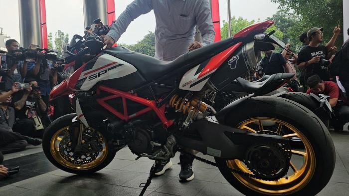 MOTOR DUCATI - KPK menyita motor Ducati terkait OTT yang menjerat Wamenaker Immanuel Ebenezer, Kamis (21/8/2025). KPK menyita 22 kendaraan dalam kasus ini.
