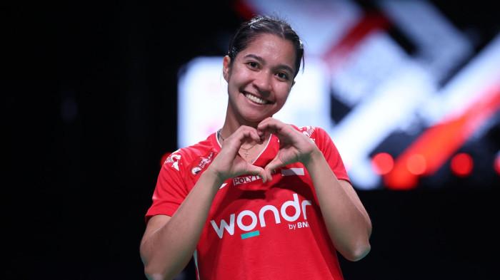 KUNCI KEMENANGAN - Tunggal putri Indonesia, Ester Nurumi Tri Wardoyo memastikan langkah Indonesia ke semifinal Uber Cup 2026 usai mengalahkan Amalie Schulz secara straight game, 21-13, 21-18. di Forum Horsens, Denmark, Kamis (30/4/2026). dok: istimewa.