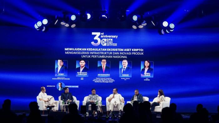INDUSTRI KRIPTO - Kegiatan diskusi panel bertajuk “Mewujudkan Kedaulatan Ekosistem Aset Kripto: Mengakselerasi Infrastruktur dan Inovasi Produk untuk Pertumbuhan Nasional” dalam gelaran CFX Crypto Conference (CCC) 2026, Jakarta, Senin (8/6/2026).