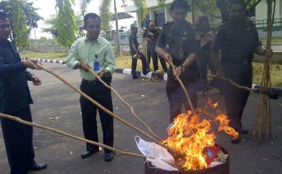 Kejari Banjarbaru Musnahkan 21 Gram Sabu
