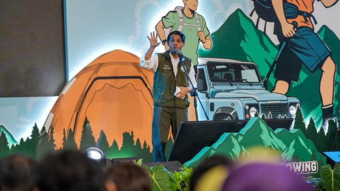 LUNCURKAN APLIKASI - Menteri Kehutanan (Menhut) Raja Juli Antoni meluncurkan aplikasi Ayo ke Taman Nasional dalam acara Indonesia Outdoor Festival (INDOFEST) di Jakarta, Kamis (4/6/2026). Peluncuran aplikasi ini merupakan upaya transformasi digital sekaligus mempermudah masyarakat dalam mengakses informasi dan layanan kunjungan ke taman nasional di seluruh Indonesia.