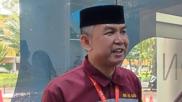 Kepala Sekolah SMK HS Agung Bekasi Subur ss