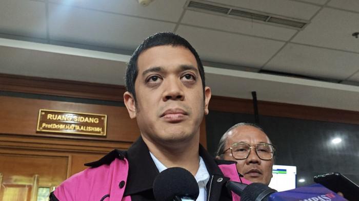 KORUPSI PERTAMINA - Muhammad Kerry Adrianto Riza, Beneficial owner PT Navigator Khatulistiwa, terdakwa kasus minyak mentah Pertamina di PN Tipikor Jakarta Pusat, Selasa (25/11/2025). Ia membantah ayahnya terlibat dalam penyewaan terminal BBM.