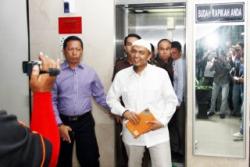 Ketua KPU Batam Puasa di Dalam Sel
