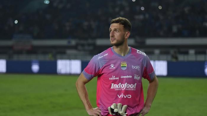 Kiper asing Persib Bandung, Adam Pryzbek tidak didaftarkan untuk putaran kedua Super League