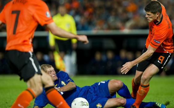 Gol Huntelaar Bawa Belanda Pecundangi Moldova