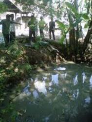 Dua Bocah Tewas Mengambang di Kolam Ikan