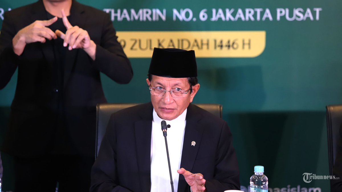 SIDANG ISBAT - Menteri Agama Nasaruddin Umar menyampaikan hasil sidang isbat penetapan 1 Dzulhijjah 1446 Hijriah di Kantor Kementerian Agama, Jakarta (27/5/2025). Dalam hasil sidang isbat tersebut Pemerintah menetapkan 1 Dzulhijjah 1446 Hijriah jatuh pada Rabu, 28 Mei 2025 dan Idul Adha pada Jumat, 6 Juni 2025. Tribunnews/Jeprima