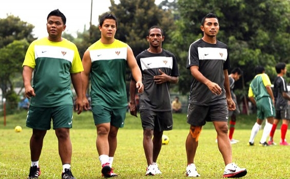 Trik Latihan Santai Pemain Inti Timnas Ala Riedl