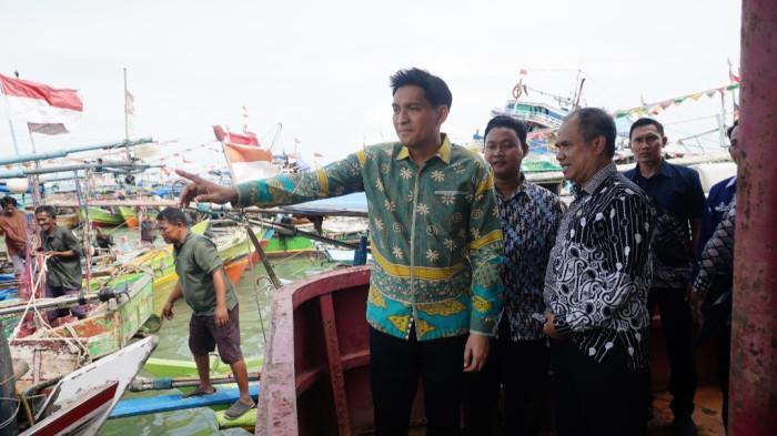 Lihat Langsung Pengerukan di Pelabuhan Dadap, Bupati Lucky Hakim Dorong Potensi Perikanan Indramayu