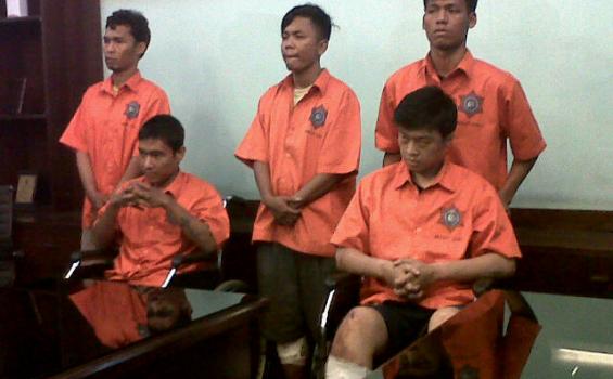 Tiga Perampok Spesialis Minimarket Ditembak Tim Cobra Polda Jatim