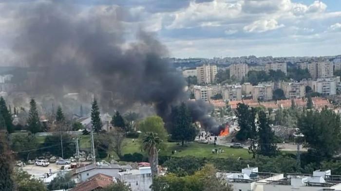DIHANTAM RUDAL - Lokasi serangan rudal Iran yang menyasar kota Beit Shemesh, Barat Yerusalem, Minggu (1/3/2026).