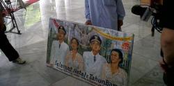 Jokowi-Basuki Dihadiahi Lukisan