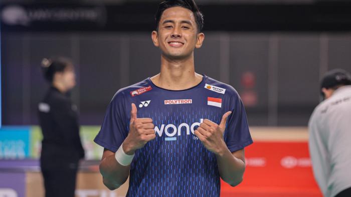 MELAJU KE SEMIFINAL - Pebulutangkis tunggal putra Indonesia, Alwi Farhan, memastikan tempat di semifinal Australian Open 2026 setelah mengalahkan wakil Chinese Taipei, Lee Chia Hao dengan skor 21-18, 21-15 di Quaycentre, Sydney, Jumat (12/6/2026). Dok: PBSI
