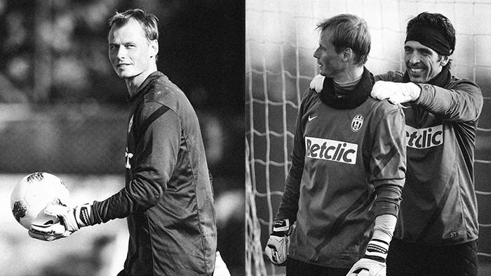 KABAR DUKA - Alex Manninger, eks kiper Arsenal dan Juventus, meninggal dunia pada usia 48 tahun setelah mobilnya tertabrak kereta api di perlintasan dekat Salzburg.