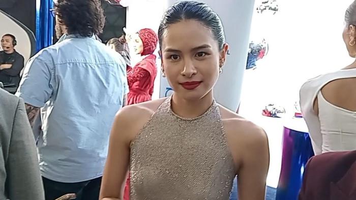 Maudy Ayunda Tampil di Jakarta Fashion Week, Sempat Canggung Ditonton Banyak Orang