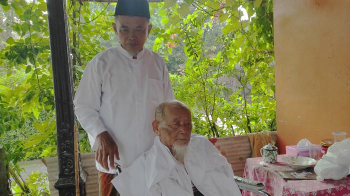 Mbah Darso dan Pak Nardiman