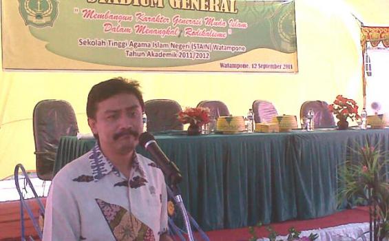 Menpora Enggan Tangani Kisruh Timnas Senior