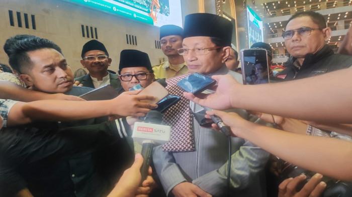 MALAM TAKBIRAN: Menteri Agama Nasaruddin Umar saat memberikan keterangannya di Masjid Istiqlal, Jakarta, Jumat (20/3/2026)