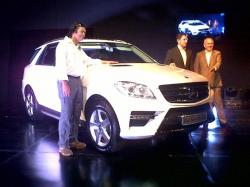 Mercedes Benz dan Suzuki Tampil dalam Dua Stand