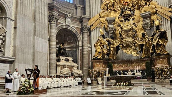 MISA SYUKUR - Misa Syukur peringatan 75 tahun Hubungan Diplomatik antara Republik Indonesia dan Takhta Suci, dilaksanakan di Basilika St. Petrus, Vatikan, Selasa (30/9) petang
