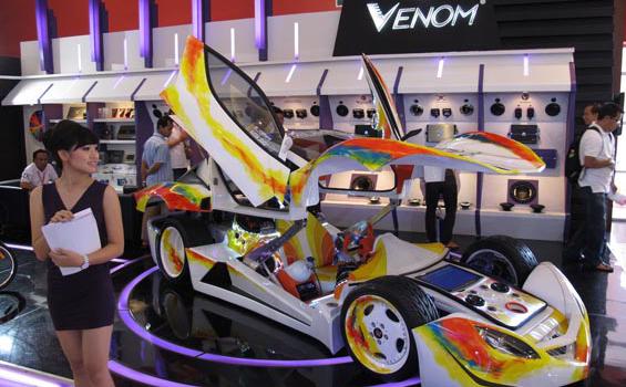 10 Merek Mobil Niaga Tampil di IIMS 2012