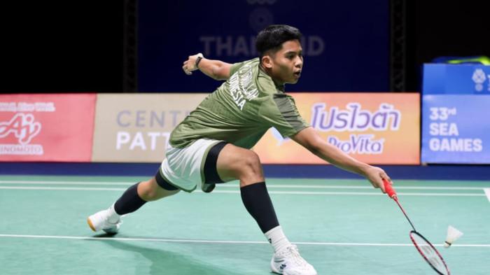 LOLOS KE FINAL SEA GAMES - Tunggal putra Indonesia, Moh Zaki Ubaidillah atau yang akrab disapa Ubed melaju ke semifinal SEA Games 2025 setelah menaklukkan mantan juara dunia asal Singapura, Loh Kean Yew secara straight game pada perempat final SEA Games 2025, 21-19, 21-10. Jumat (12/12/2025). dok: PBSI