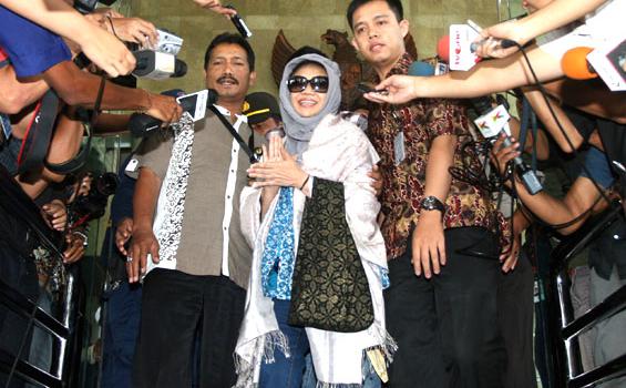 KPK Perpanjang Masa Penahanan Nunun