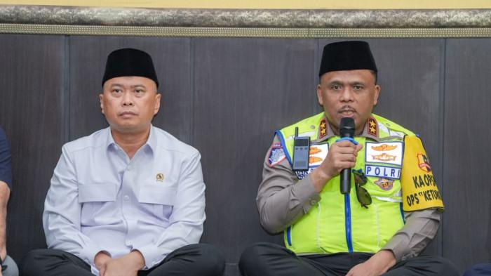 OPERASI KETUPAT 2026 - Kakorlantas Polri Irjen Pol Agus Suryonugroho gelar doa bersama pelaksanaan Operasi Ketupat 2026 di Posko Command Center KM 29 Tol Cikampek, Kamis (12/3/2026).