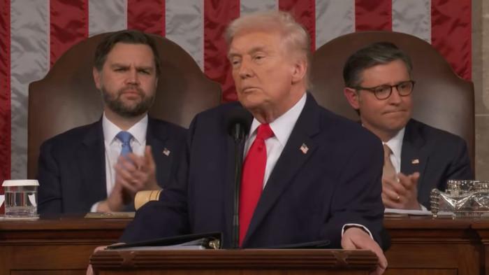 ULTIMATUM TRUMP - Presiden Amerika Serikat (AS), Donald Trump saat menyampaikan pidato kenegaraan di Ruang Sidang DPR, Gedung Capitol, Washington, Selasa (24/2/2026).