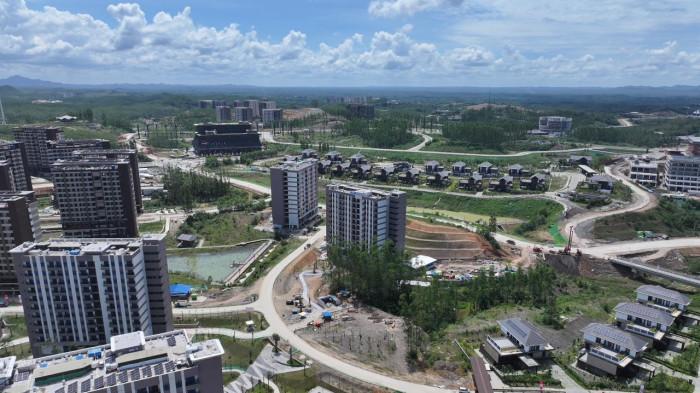 PROYEK PEMBANGUNAN JALAN - PT PP (Persero) Tbk (“PTPP”) mencatat progres positif dalam pembangunan Peningkatan Jalan Kawasan West Residence di Kawasan Inti Pusat Pemerintahan (KIPP) Ibu Kota Nusantara (IKN). Hingga Maret 2026, progres konstruksi proyek telah mencapai 65,848 persen, melampaui target rencana sebesar 60,694 persen, atau mengalami percepatan sebesar 5,154 persen.