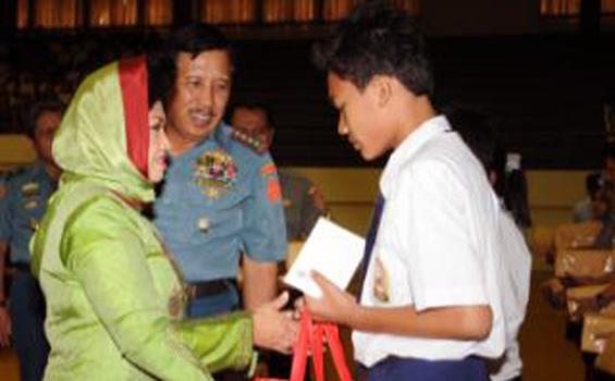 Panglima TNI Hadiri Ceramah Rohani Islam