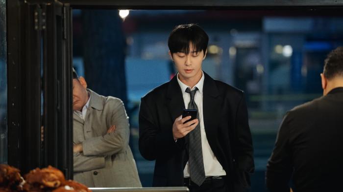Park Seo Joon di drama korea “Surely Tomorrow”