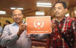 Iwan Diamuk Massa Gara-gara Cabut Bendera Partai Nasional Aceh