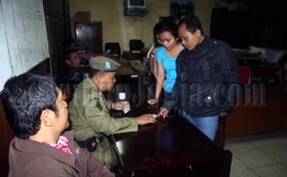 Pelajar Berseragam SMA Kedapatan Dalam Satu Kamar