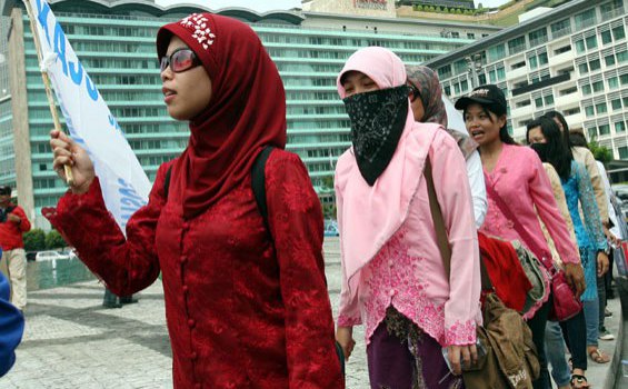 'Pasukan Kebaya' Tuntut Pengesahan RUU Jaminan Sosial