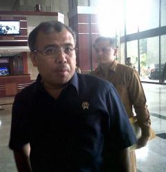 Patrialis: SBY Tak Relevan Saksi Buat Yusril
