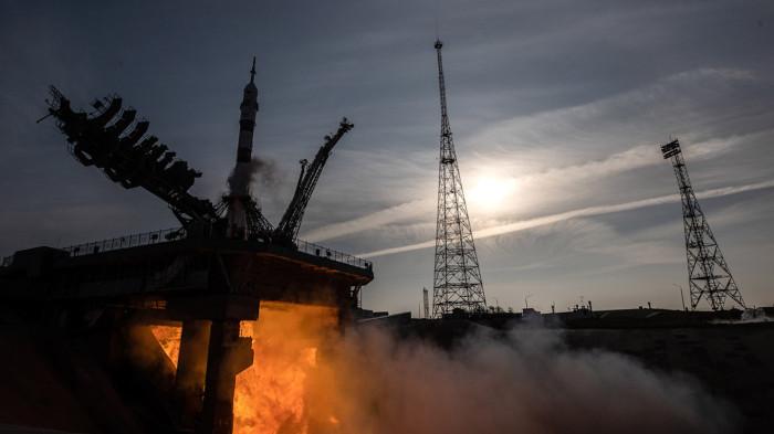 Peluncuran roket Soyuz MS-28 di Kosmodrom Baikonur