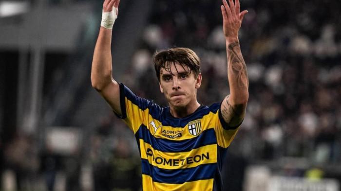 Pemain jebolan La Masia, Adrian Bernabe yang saat ini membela Parma