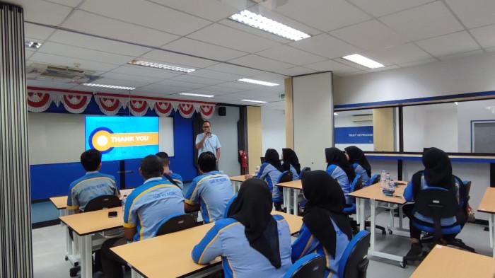 POTRET PENDIDIKAN SMK - Foto Siswa SMK HS Agung Bekasi mendapatkan pembekalan materi saat melakukan kunjungan industri ke Rumah Belajar PT Tower Bersama Infrastructure Tbk (TBIG) pada Jumat (22/5/2026).