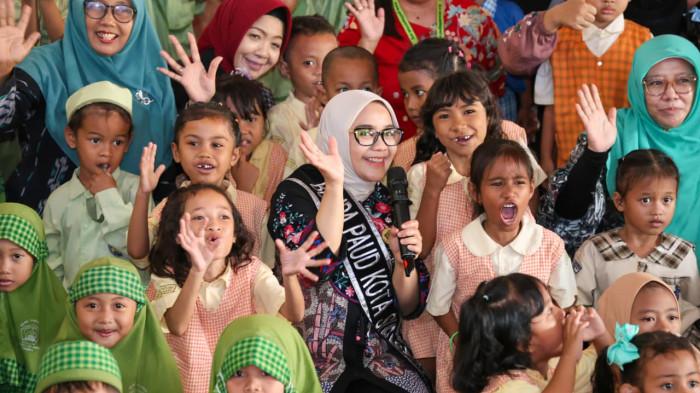 Pemkot Surabaya Gencarkan Wajib Belajar 13 Tahun lewat Prasekolah