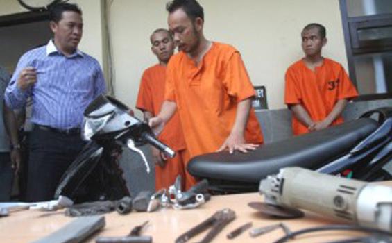 Curi Motor Anggota Brimob, Ivan Panik Saat Kunci T Patah